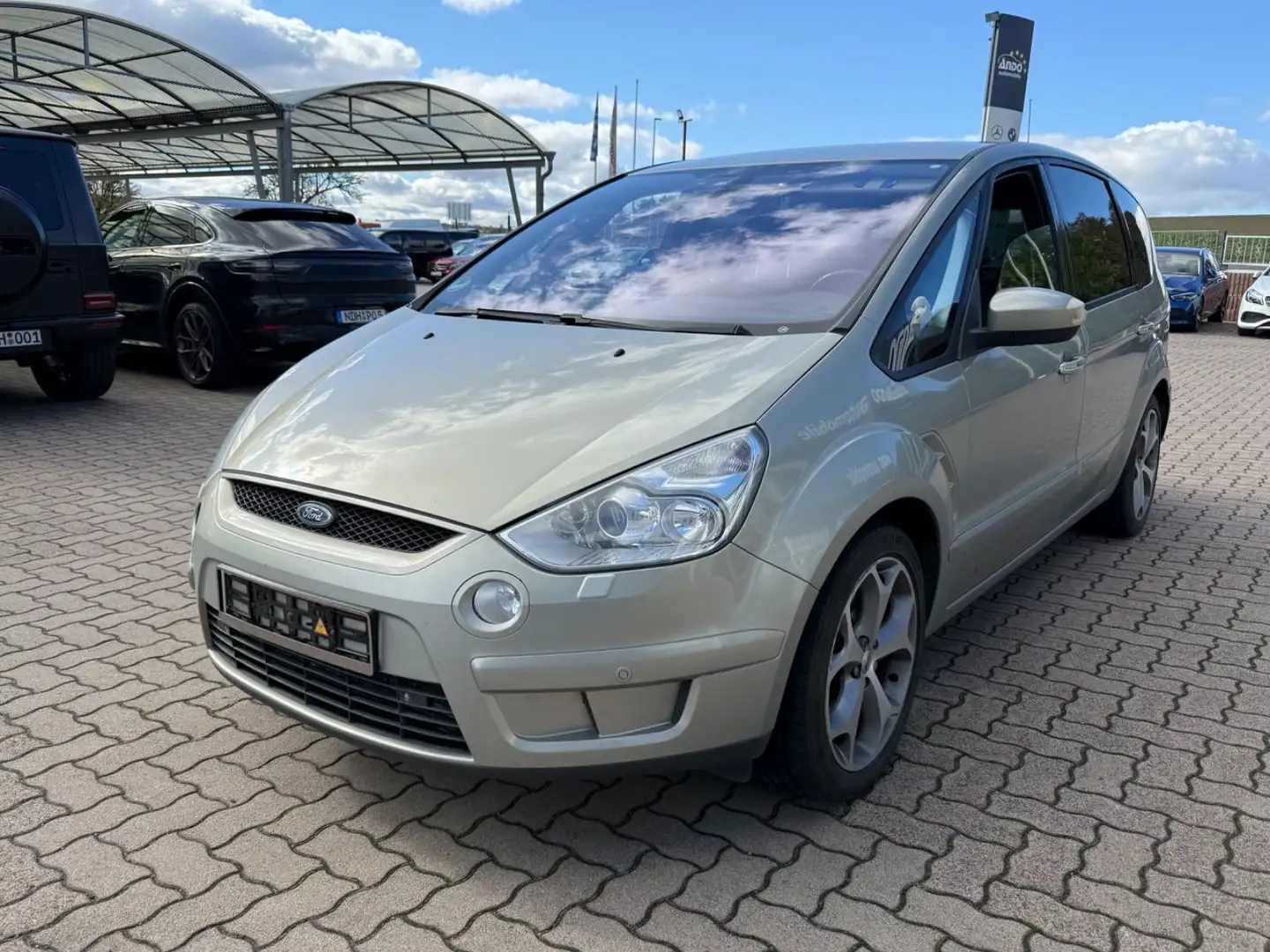 Ford S-Max S-MAX Titanium 2,2 Ltr. - 129 kW TDCi*Bi-Xenon* Beige - 1