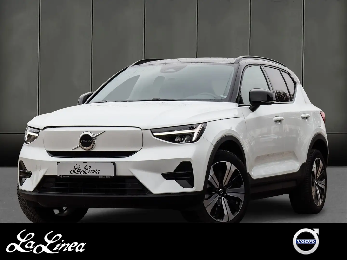 Volvo XC40 Twin Motor Plus Recharge Pure Electric AWD Navi... Weiß - 1