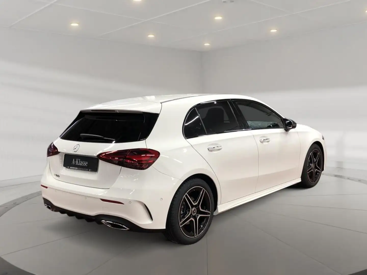 Mercedes-Benz A 180 +MBUX+Wide+AMG+Cam+SpurW+S-Sitz+W-Paket+LM Blanc - 2