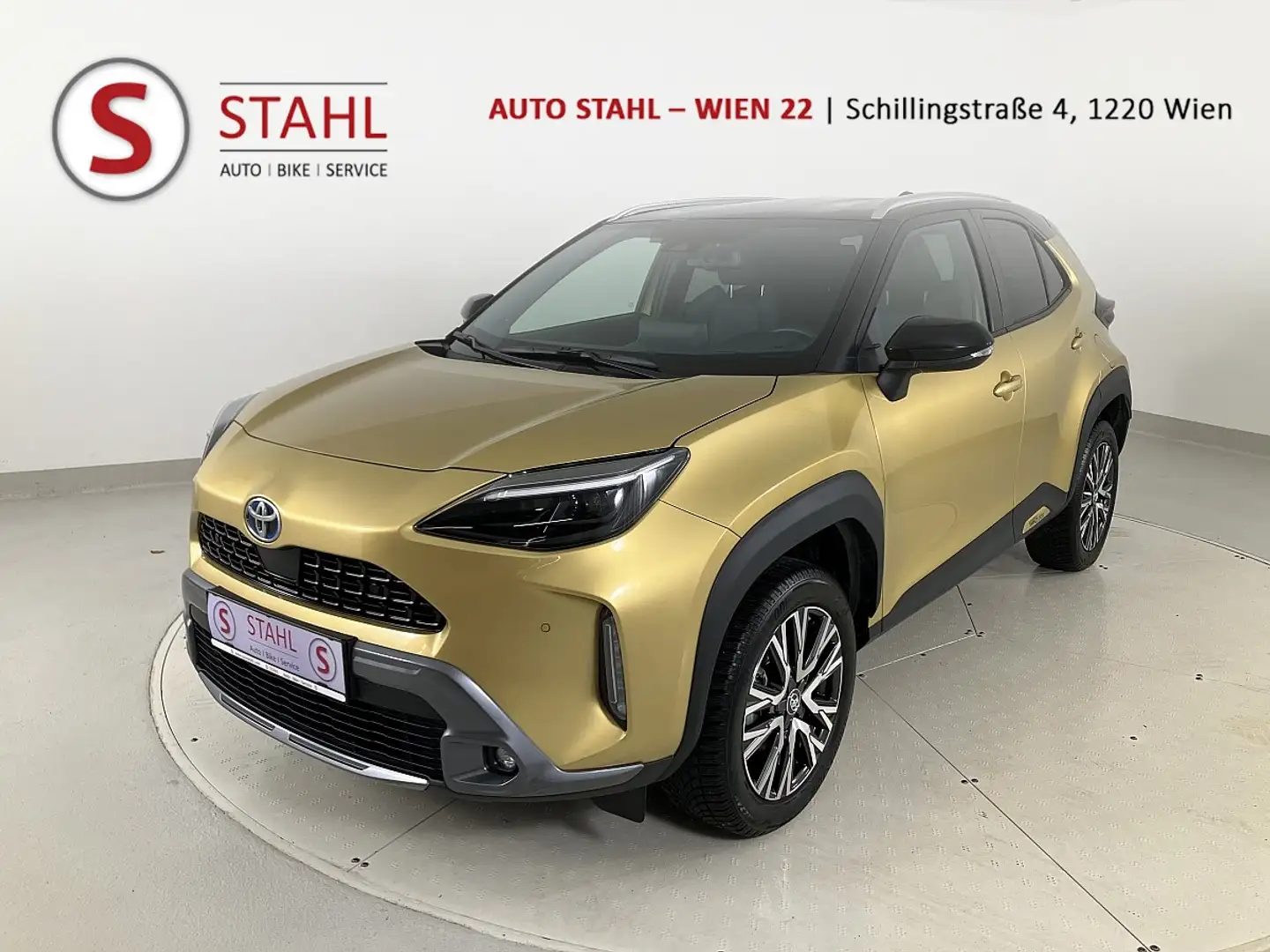 Toyota Yaris Cross 1,5 VVT-i Hybrid AWD Premiere Aut. Gelb - 1