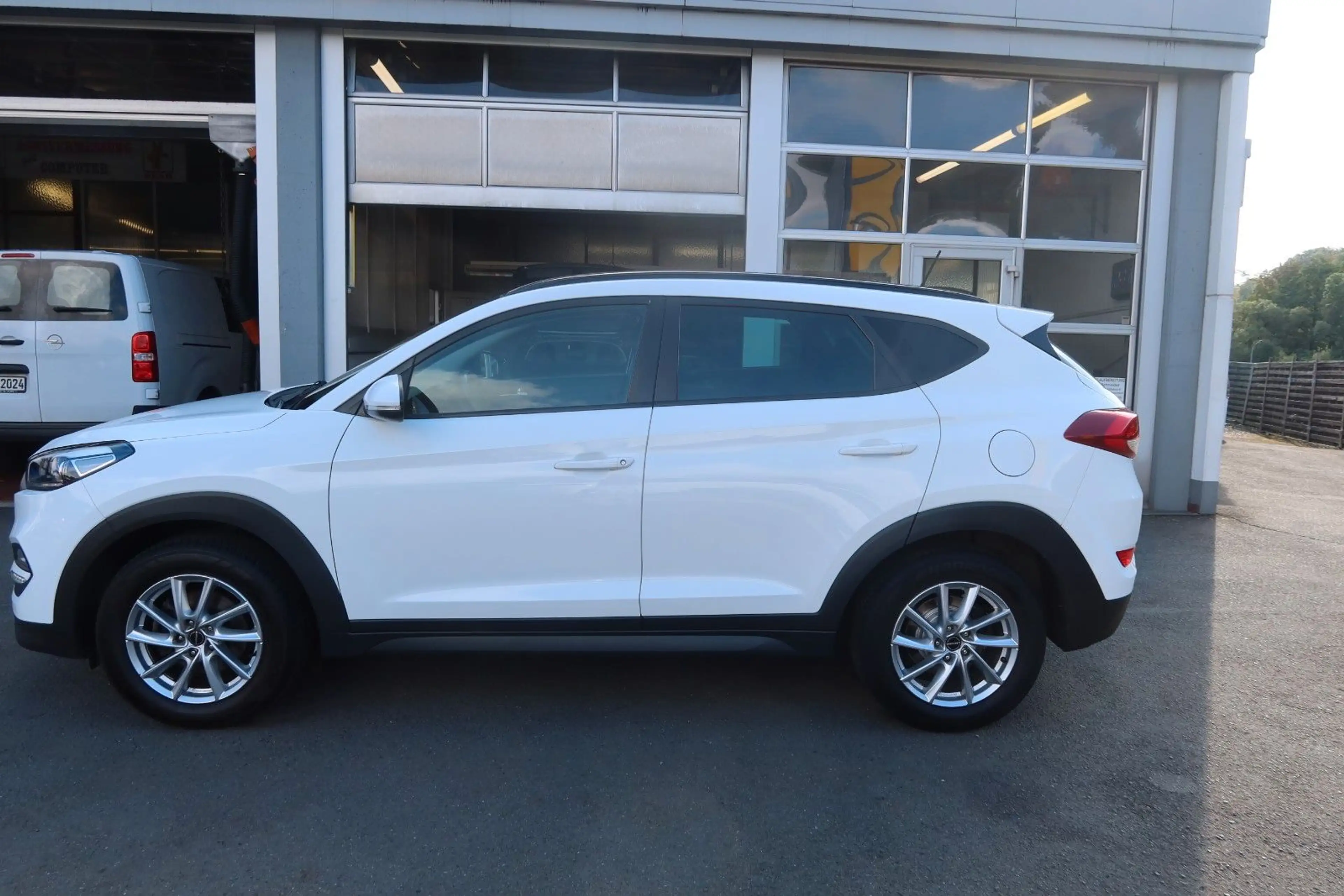 Hyundai TUCSON Trend 2WD — photo 12