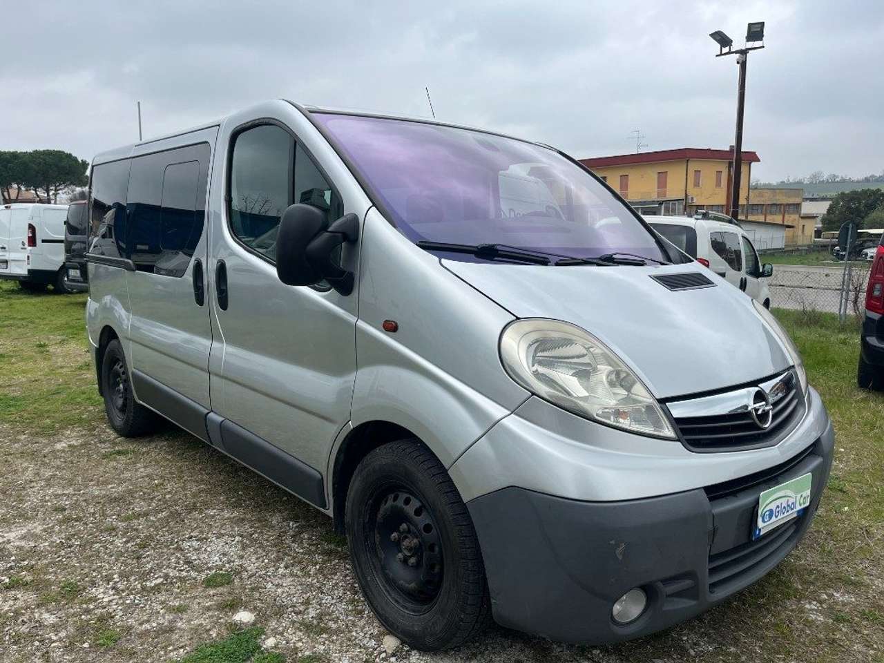 Opel Vivaro 27 2.0 CDTI 120CV PC-TN Combi 9 posti