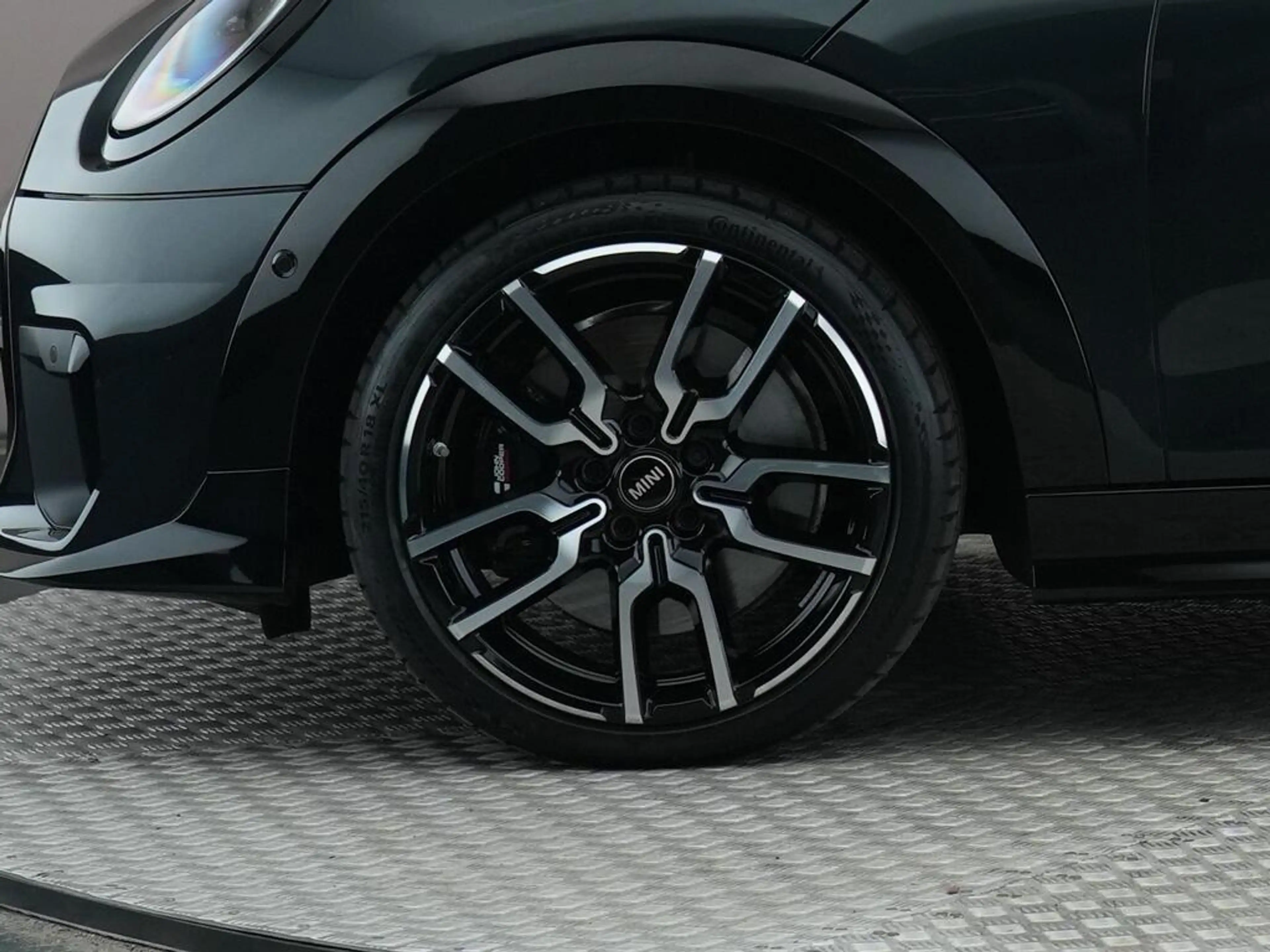MINI Cooper C 5-Deurs | Pakket M + John Cooper Works Uitvoering — photo 4