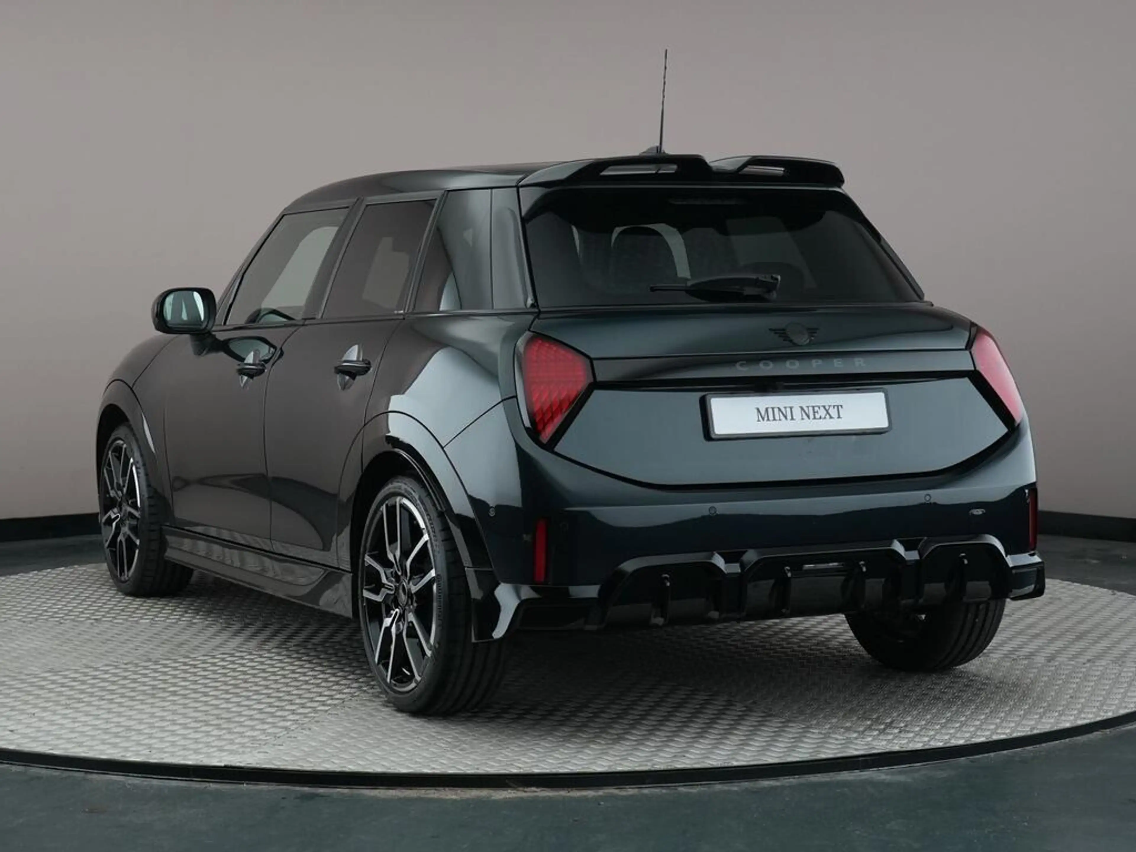 MINI Cooper C 5-Deurs | Pakket M + John Cooper Works Uitvoering — photo 9