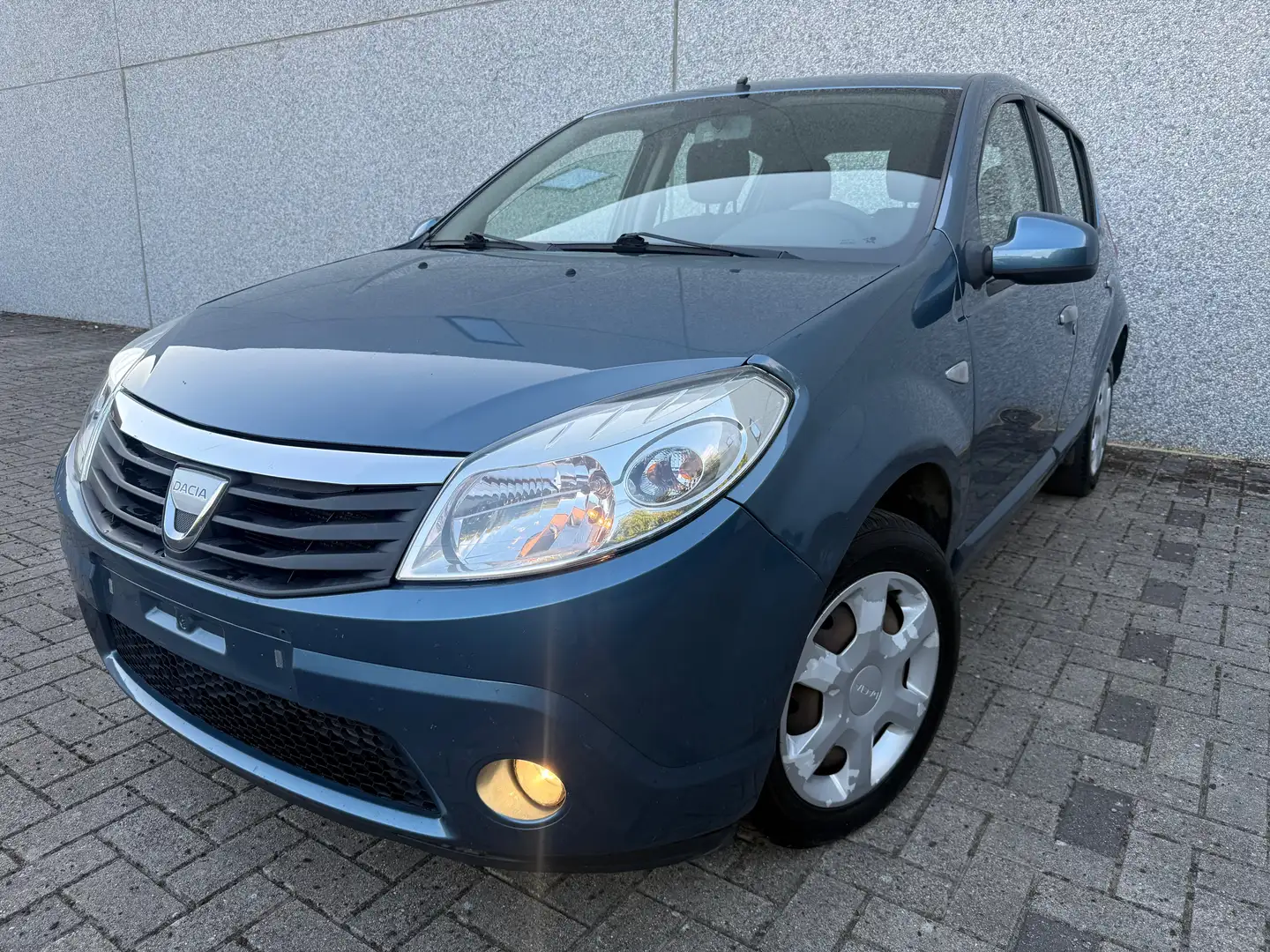 Dacia Sandero Sandero 1.5 dCi Airco prêt à immatriculer Bleu - 1