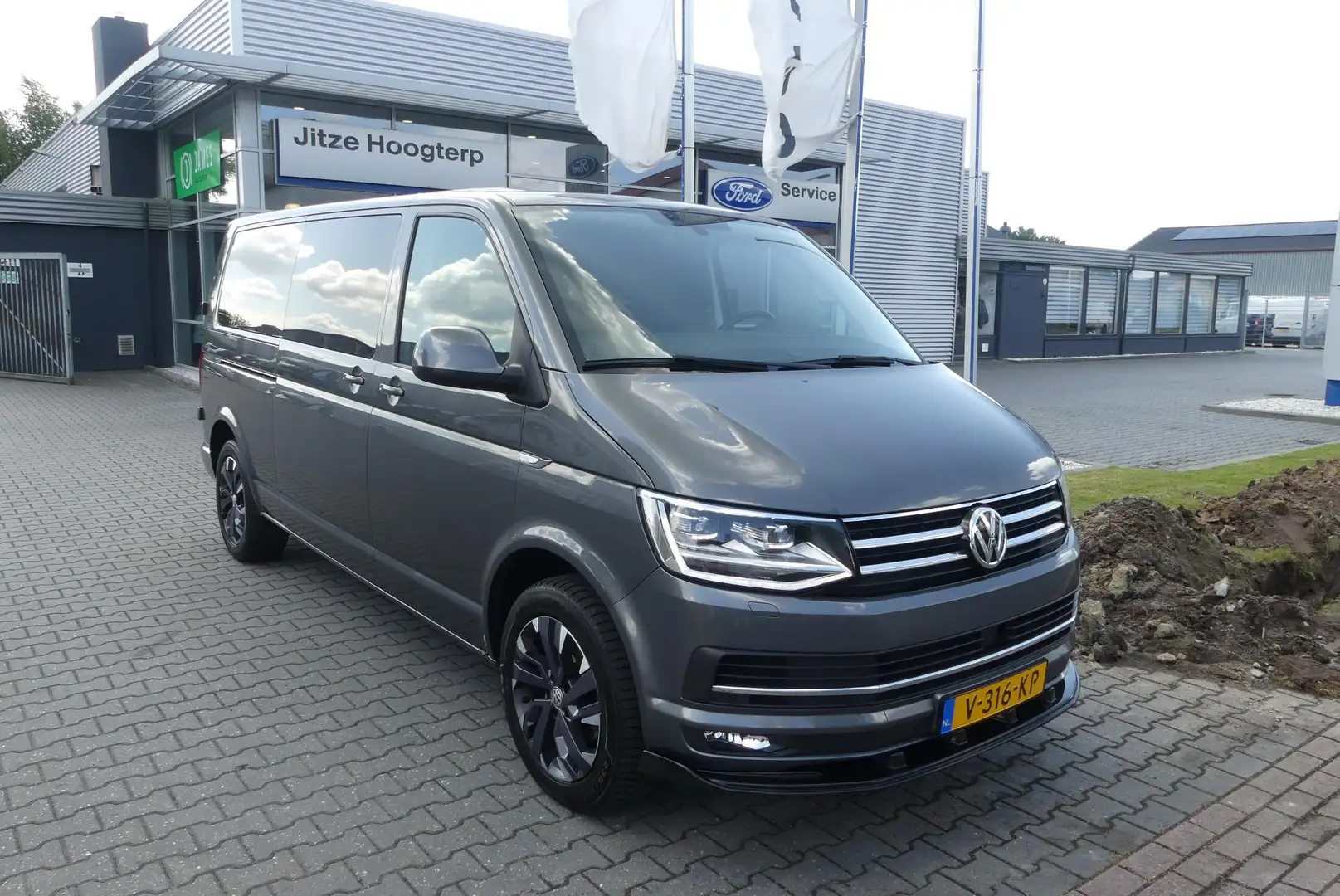 Volkswagen T6 Transporter 2.0 TDI L2H1 DC Highline SCHUIF/KANTELDAK, ADAPTIE Grigio - 1