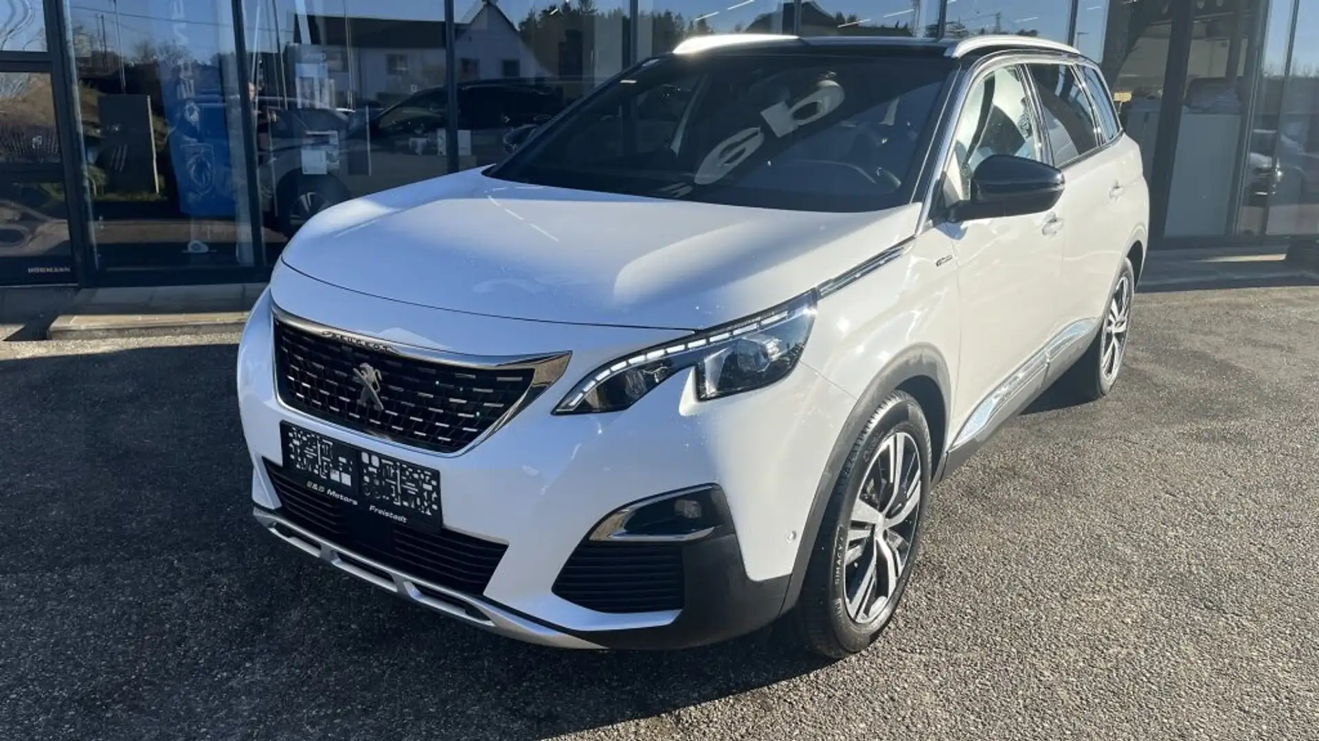 Peugeot 5008 1,2 PureTech 130 S&S GT Line EAT8 Aut. Weiß - 1
