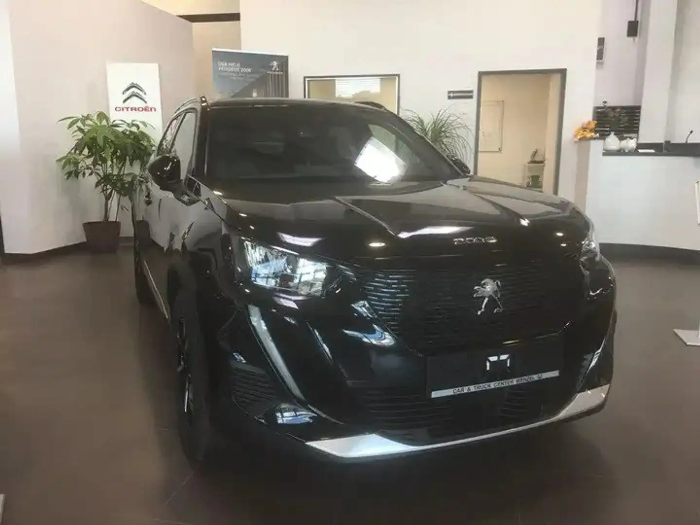 Peugeot e-2008 2008 Elektro 2008 Elektro Allure Schwarz - 1