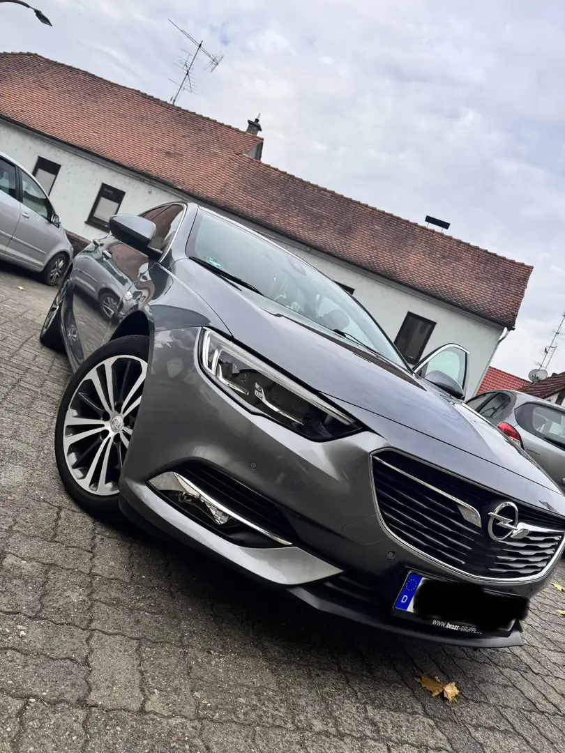 Opel Insignia - 1
