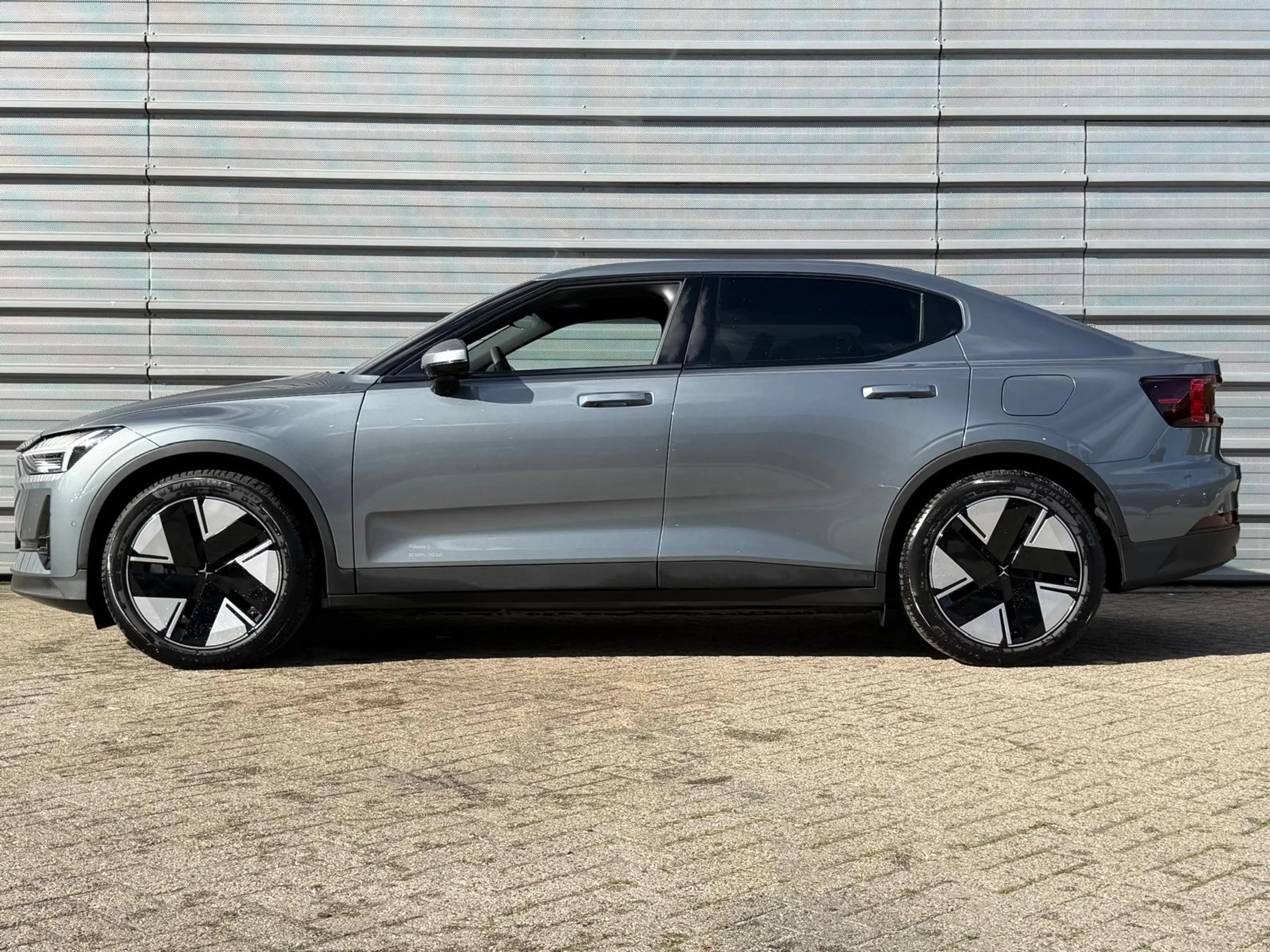 Polestar 2 41PK Long Range Dual Motor Prime 8kWh | B&W Audio — photo 2