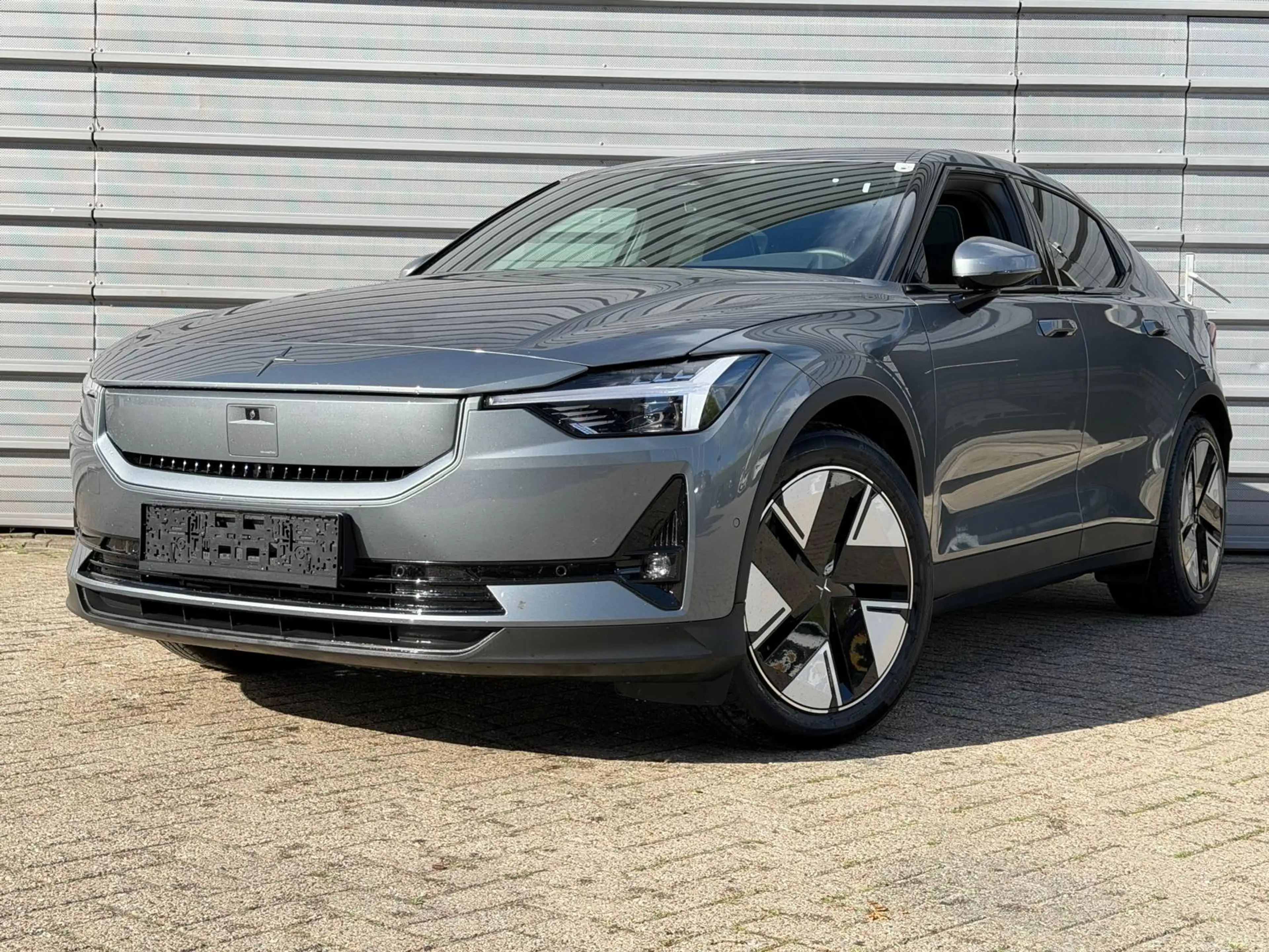 Polestar 2 41PK Long Range Dual Motor Prime 8kWh | B&W Audio