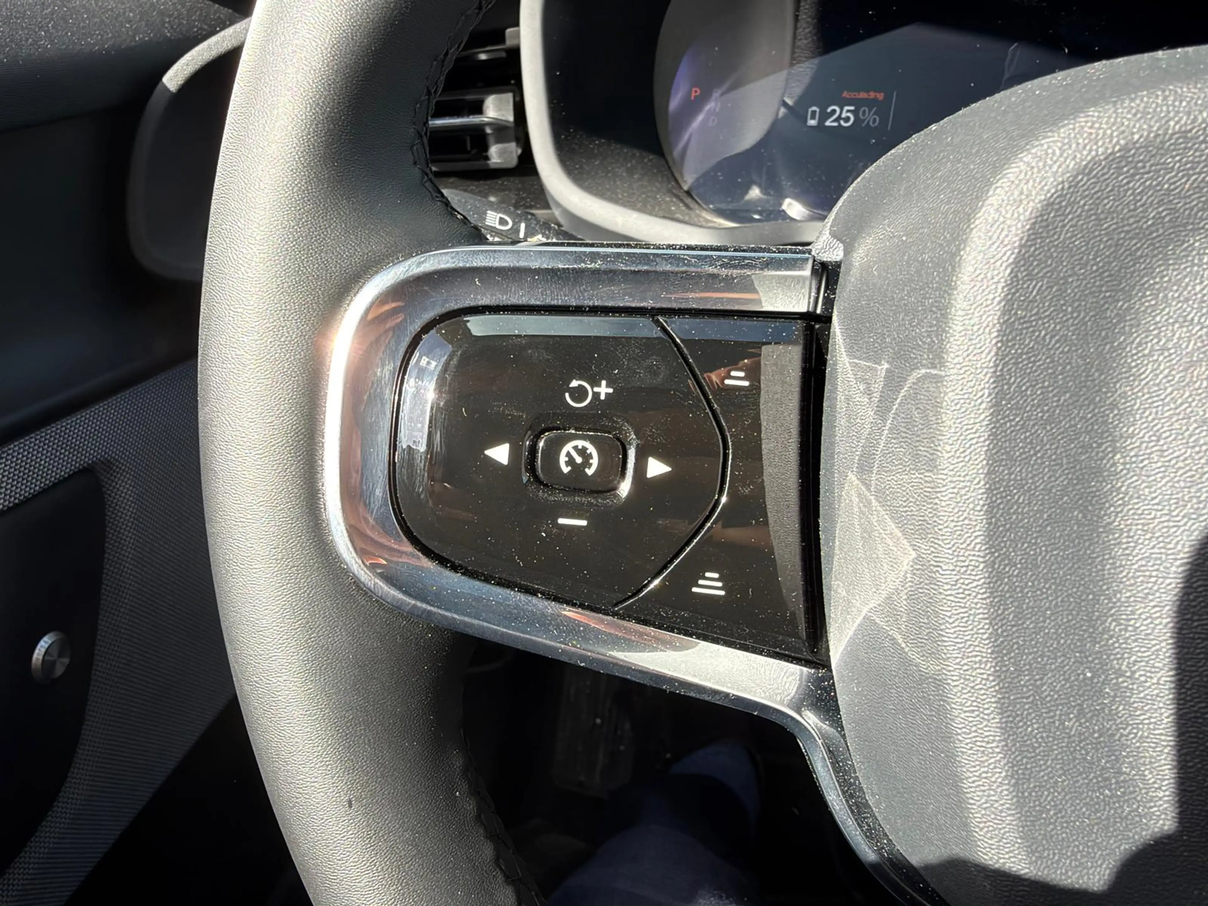 Polestar 2 41PK Long Range Dual Motor Prime 8kWh | B&W Audio — photo 9