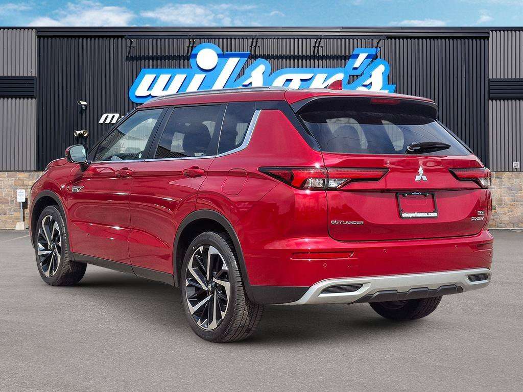 2024 Mitsubishi Outlander SEL AWD | Leather | Sunroof | Heated Seats + Steer — снимка 4