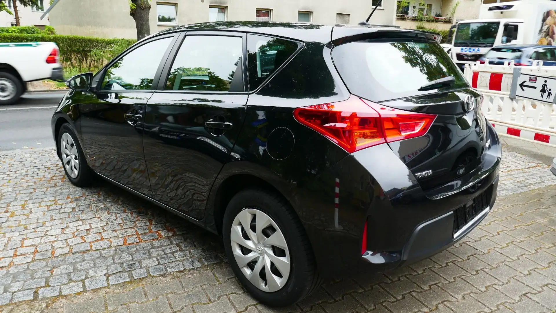 Toyota Auris Cool Schwarz - 2