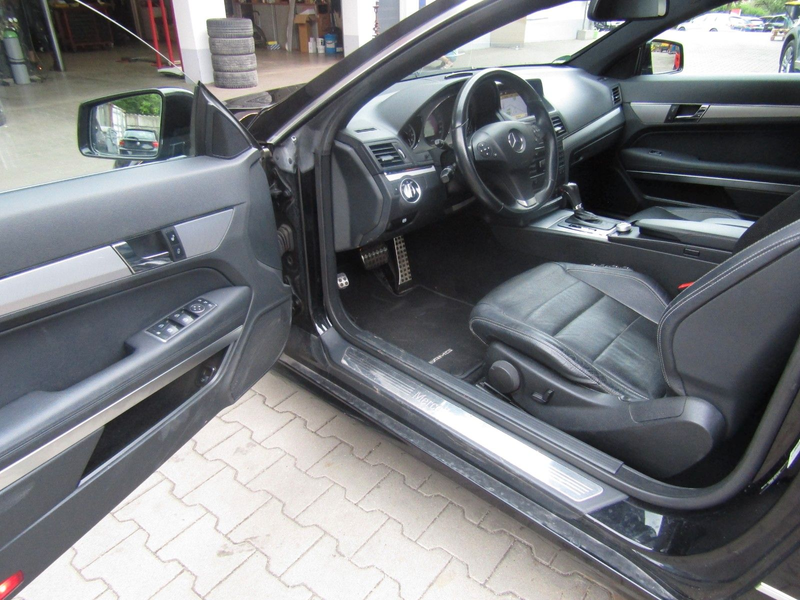 Mercedes-Benz E 350 E Coupe E 350 CDI Avantgarde AMG Line — photo 3