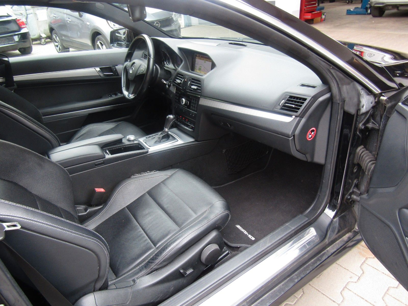 Mercedes-Benz E 350 E Coupe E 350 CDI Avantgarde AMG Line — photo 13