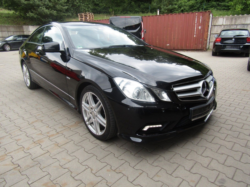 Mercedes-Benz E 350 E Coupe E 350 CDI Avantgarde AMG Line — photo 9