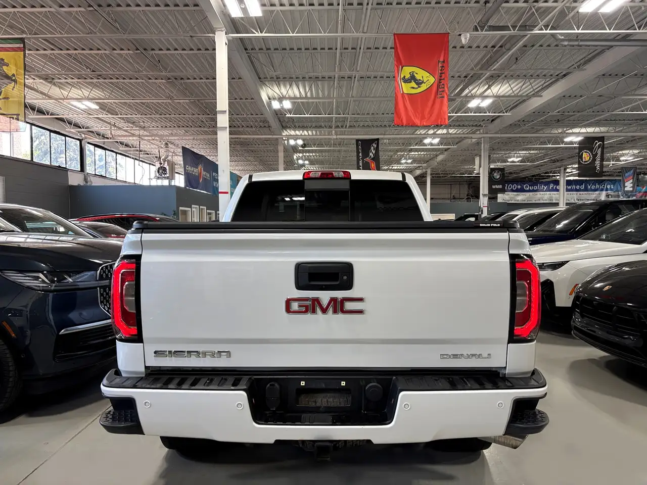 GMC Sierra 1500 снимка GMC Sierra 1500