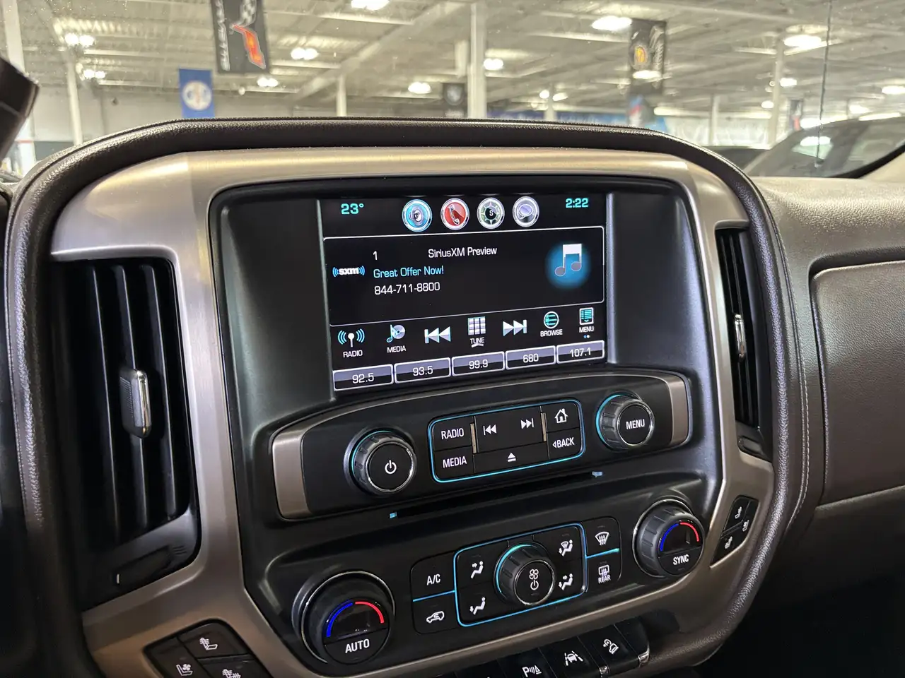 GMC Sierra 1500 снимка GMC Sierra 1500