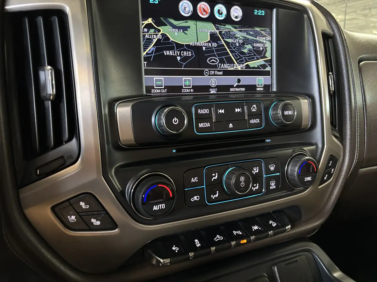 GMC Sierra 1500 снимка GMC Sierra 1500