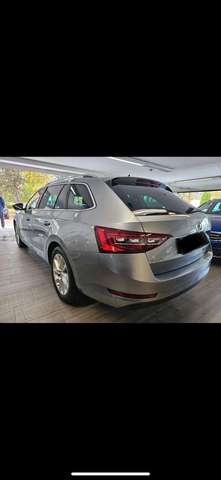 Skoda Superb Combi 2.0 TDI DSG Premium Edition