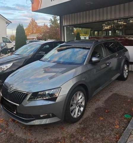 Imagine Skoda Superb Combi 2.0 TDI DSG Premium Edition