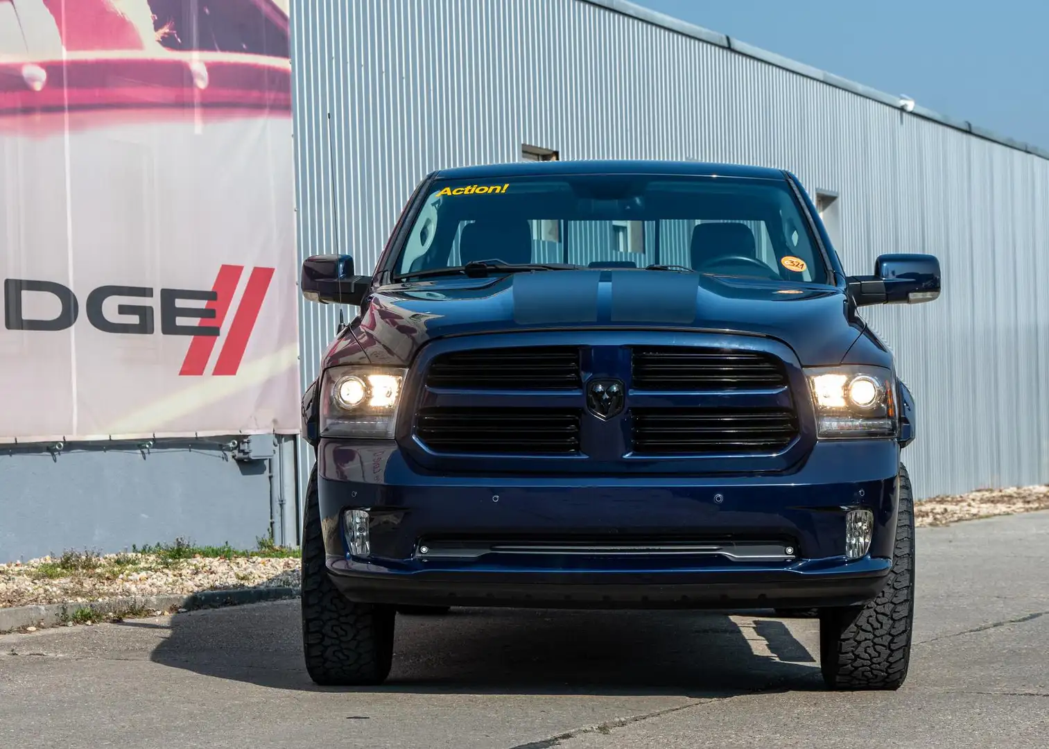 Dodge RAM 1500 Sport 5,7l Quad Cab,Lang,Navi,Sitzhzg. Blau - 2