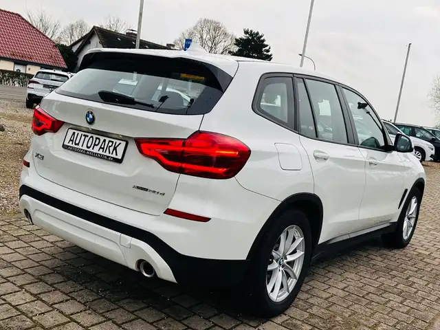 BMW X3 view 6