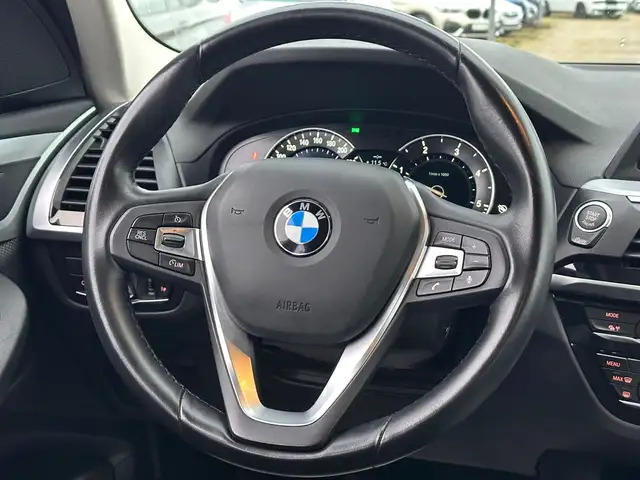 BMW X3 view 15