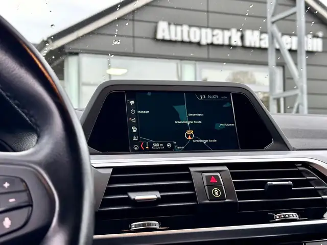 BMW X3 view 14
