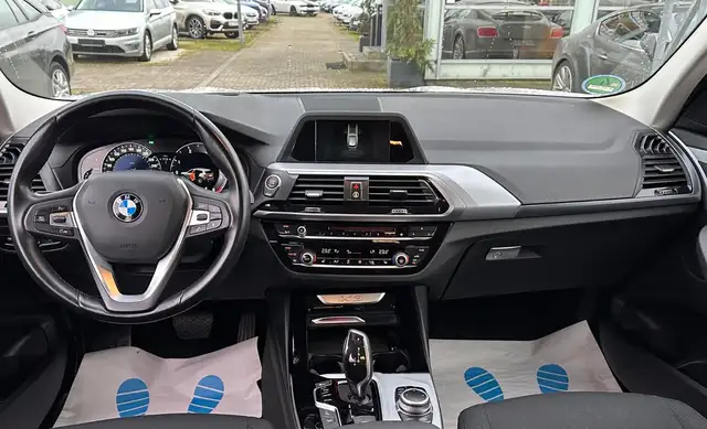 BMW X3 view 13