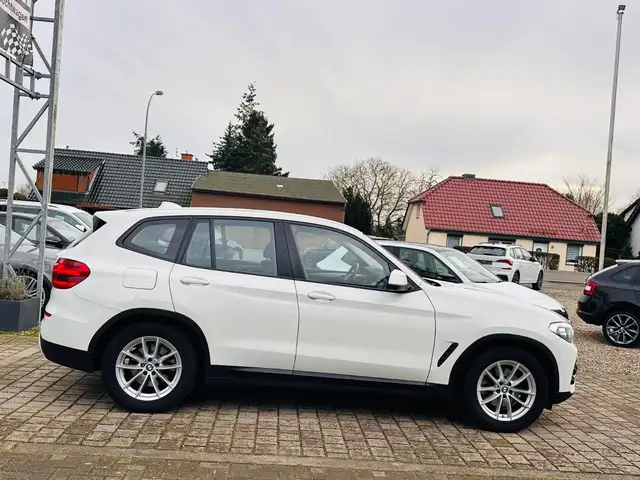 BMW X3 view 7