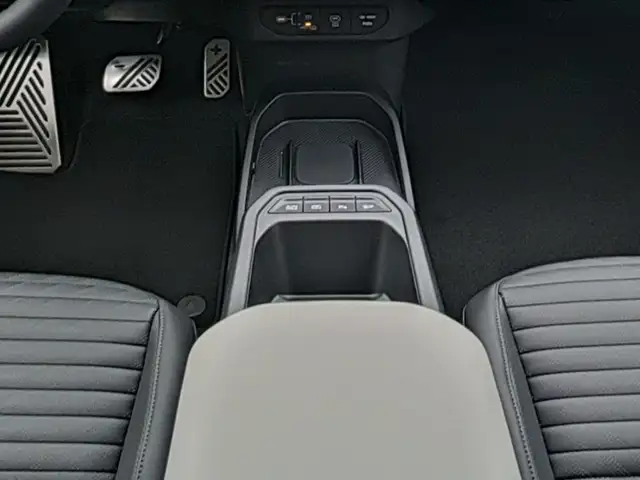 Kia Ev4 view 14