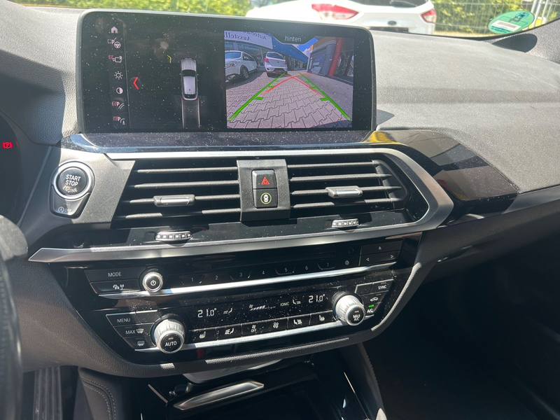 BMW X4 xDrive 20 i xLine Headup Pano kamera Ahk H&K — photo 13