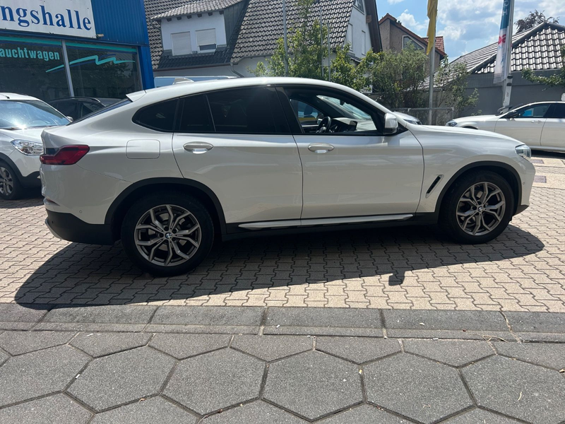 BMW X4 xDrive 20 i xLine Headup Pano kamera Ahk H&K — photo 8