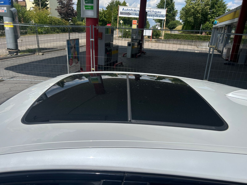 BMW X4 xDrive 20 i xLine Headup Pano kamera Ahk H&K — photo 9