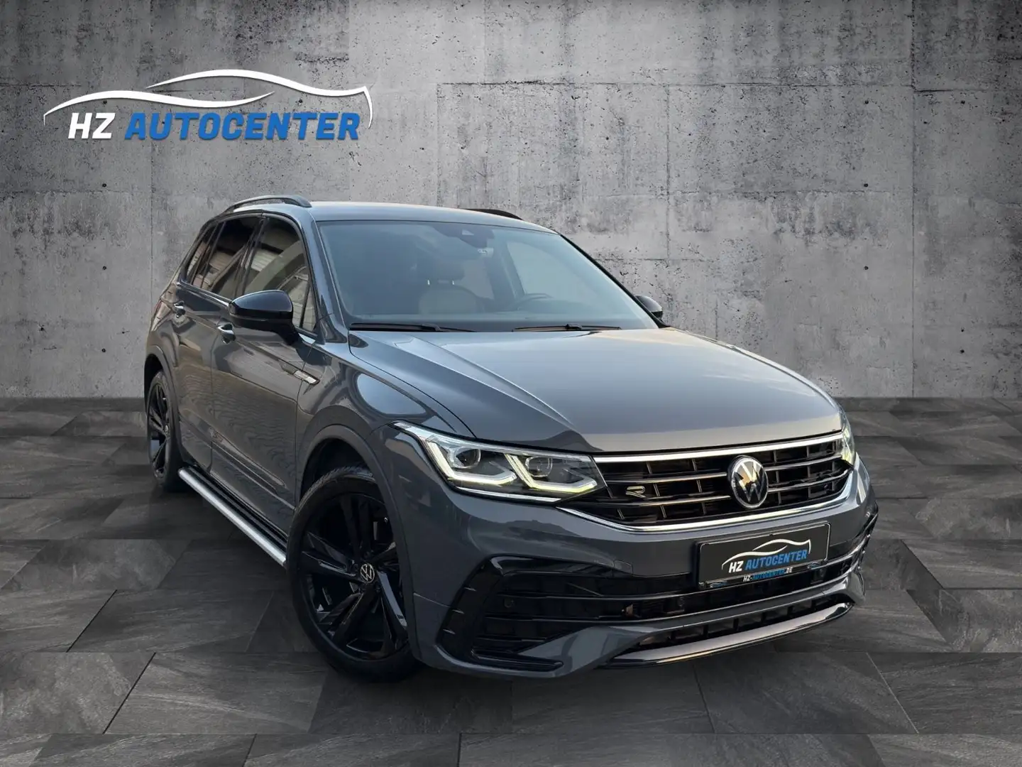 Volkswagen Tiguan R-Line 1.5 TSI DSG*BLACK*DIGITAL*LED*NAVI Gris - 1