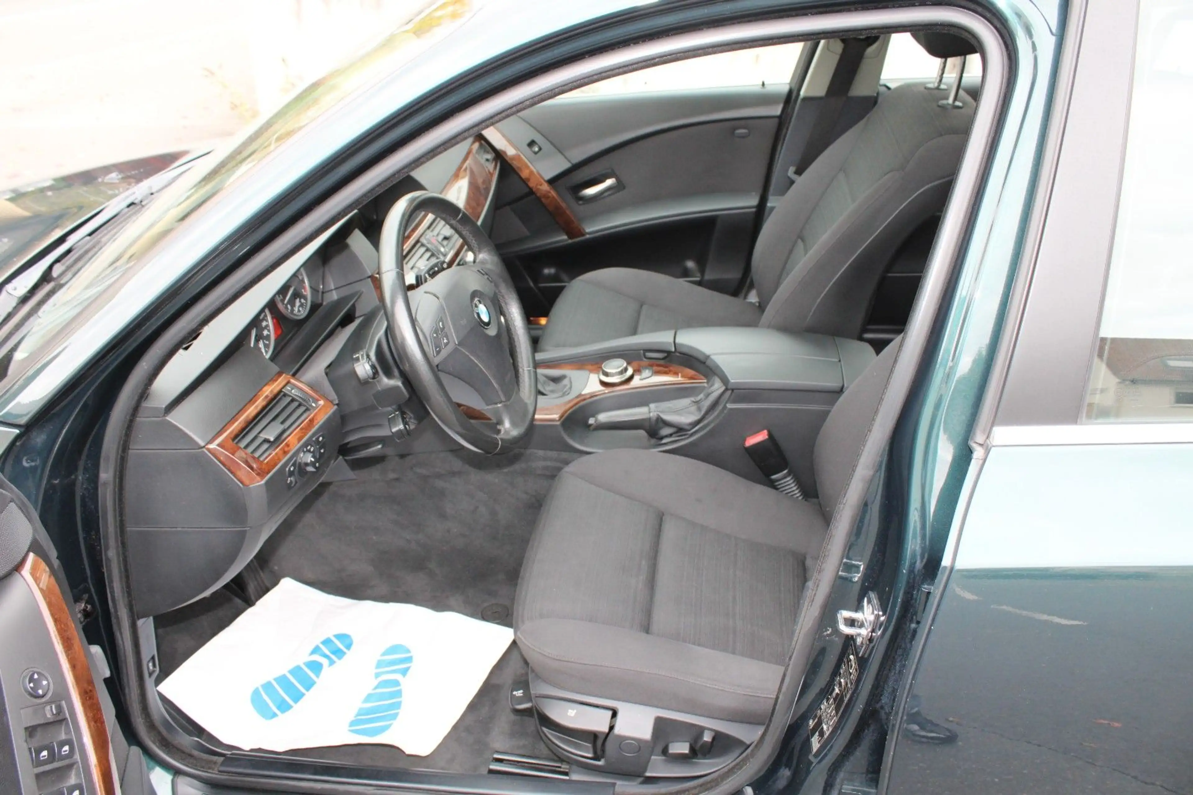 BMW 523 i Limo Head-up Schiebedach Liebhaberfahrzeug — photo 12