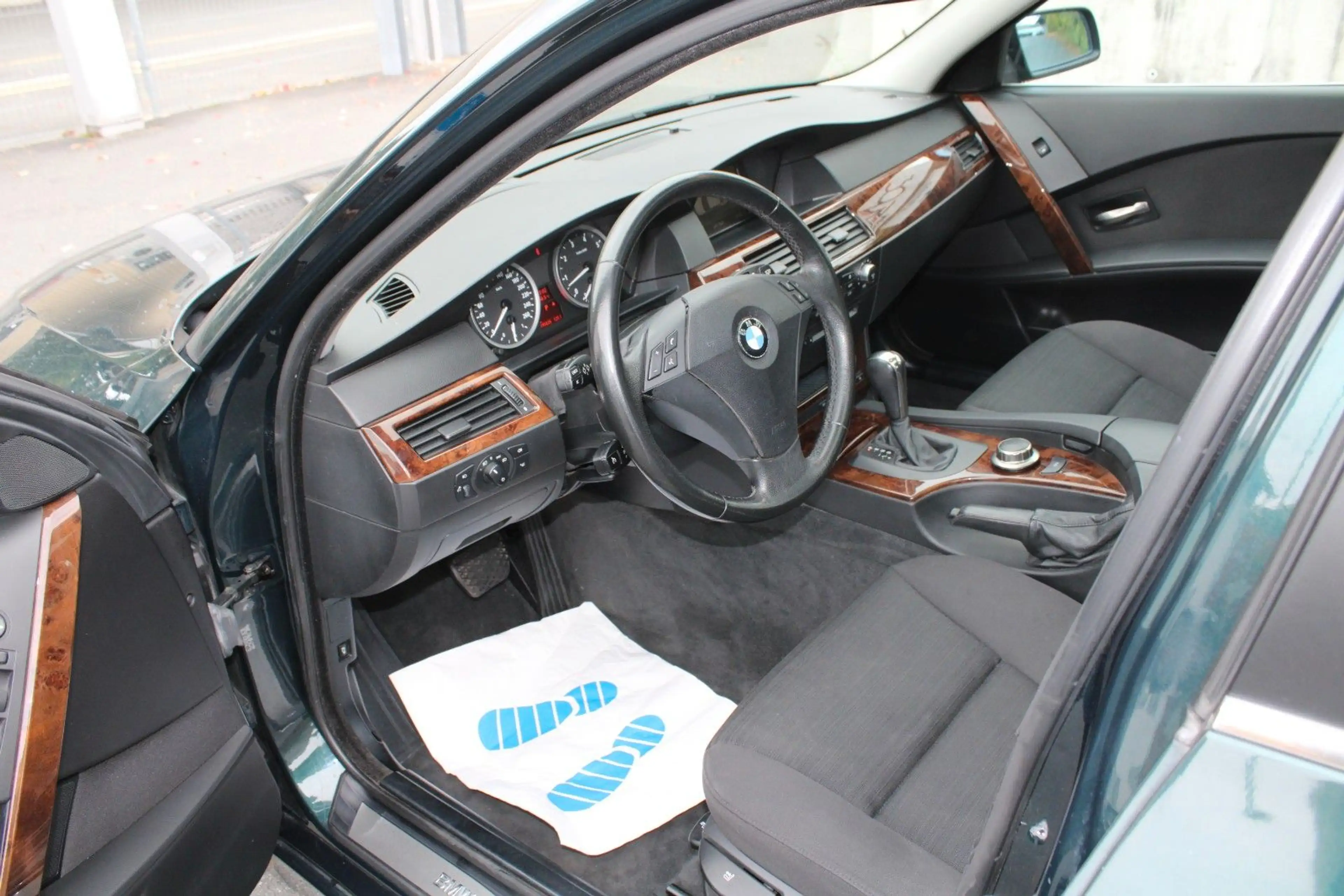 BMW 523 i Limo Head-up Schiebedach Liebhaberfahrzeug — photo 11