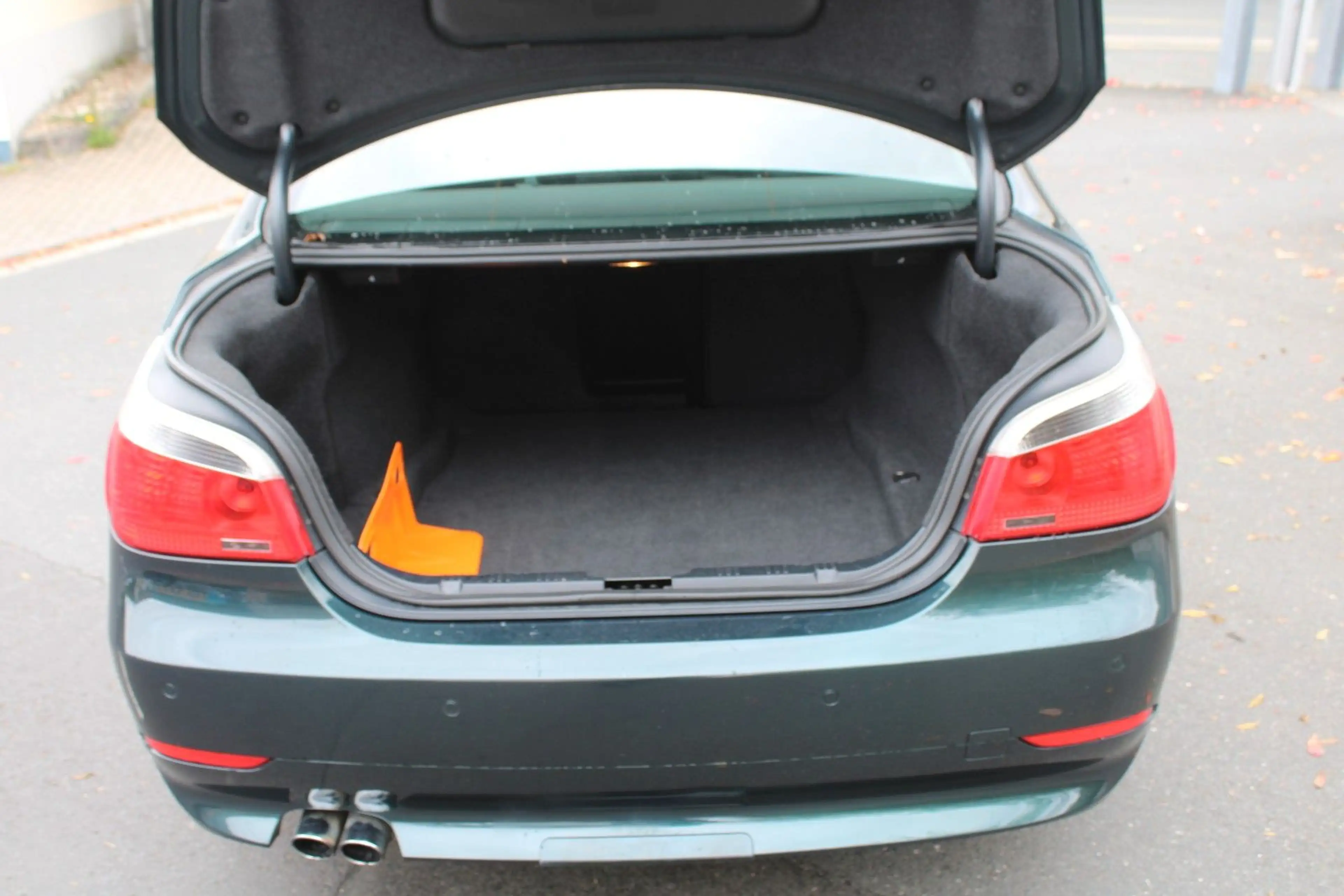 BMW 523 i Limo Head-up Schiebedach Liebhaberfahrzeug — photo 24