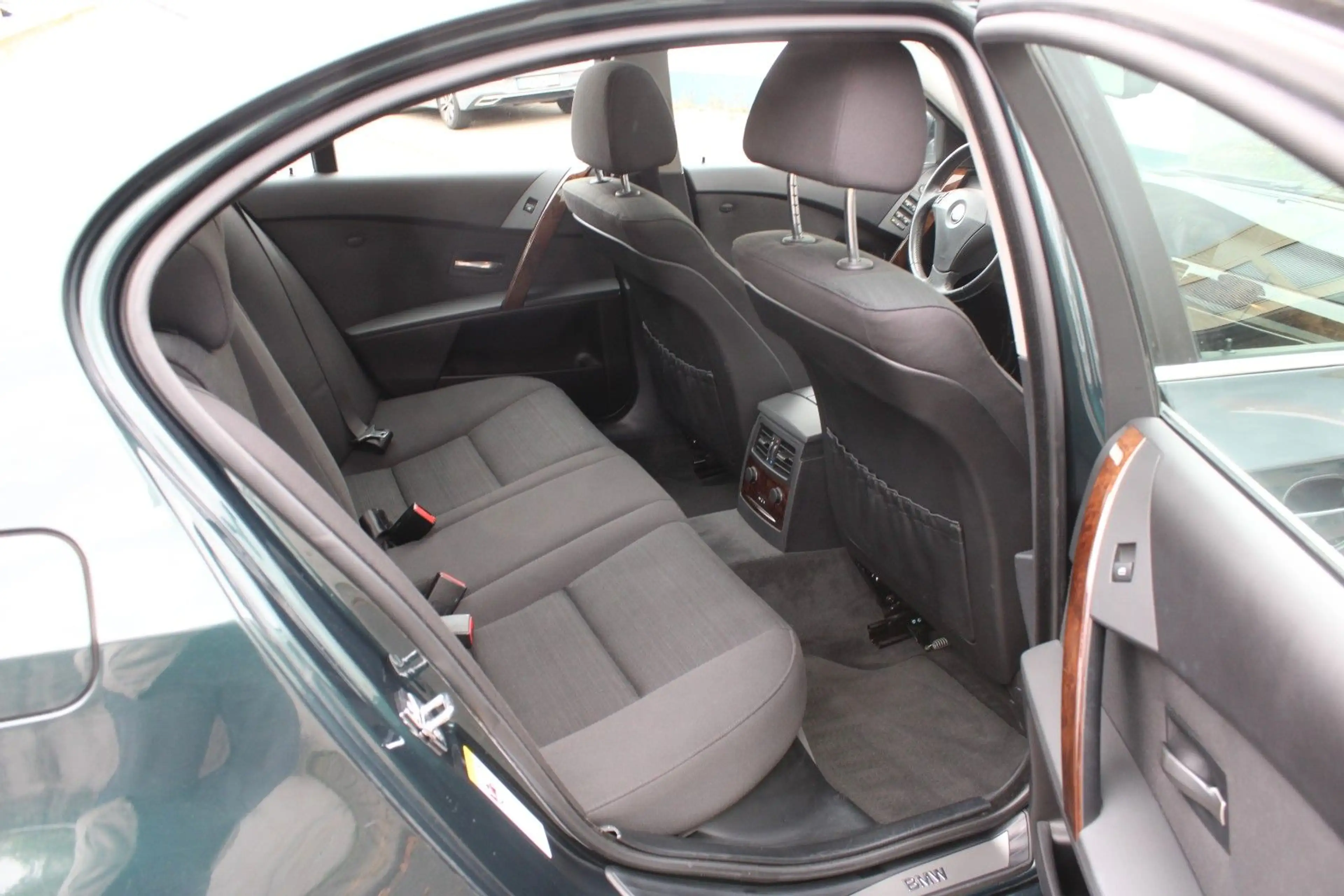 BMW 523 i Limo Head-up Schiebedach Liebhaberfahrzeug — photo 26