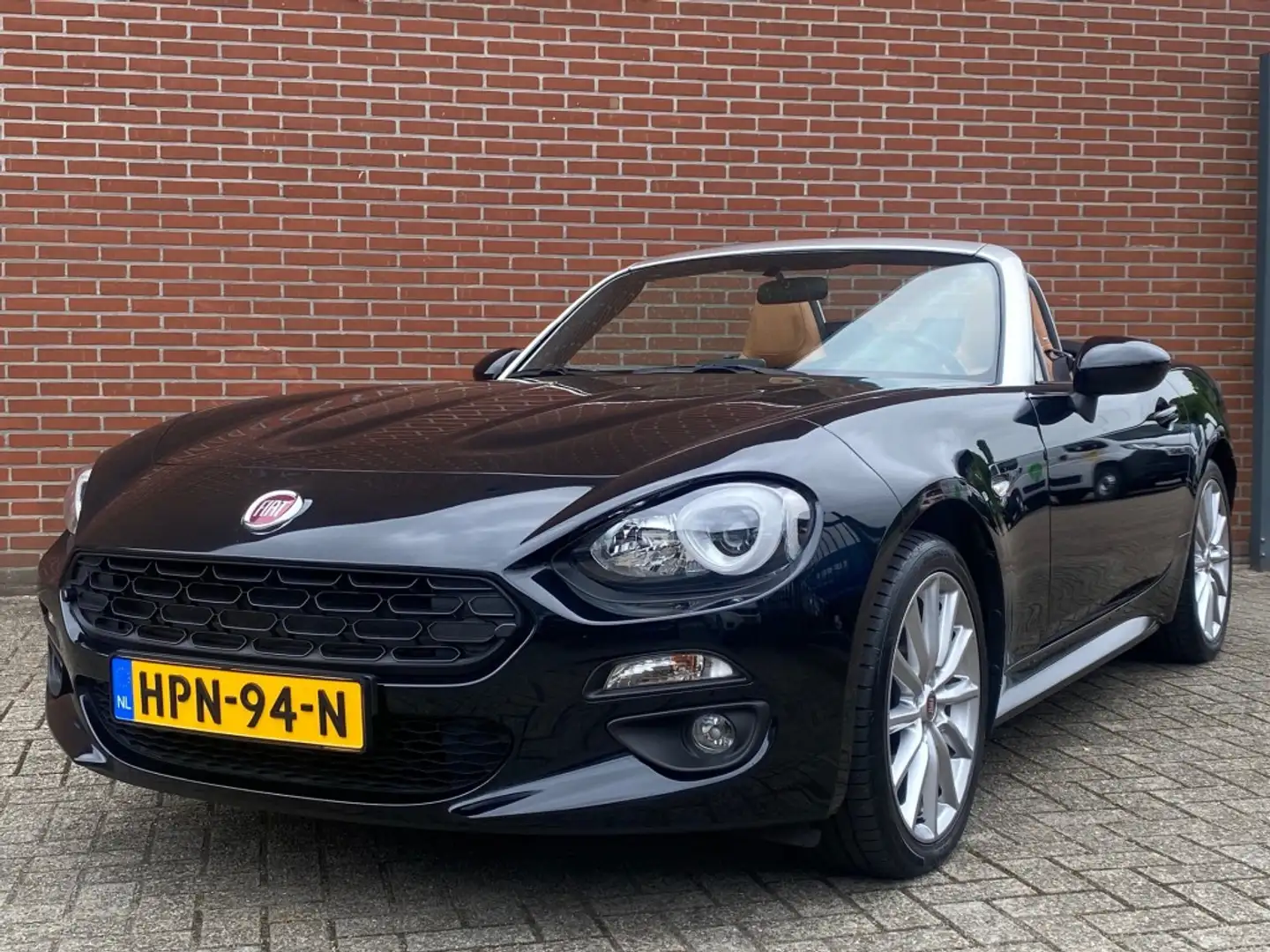 Fiat 124 Spider 1.4 M-AIR T LUSSO CLIMA CRUISE PDC LMV DAB STOELVW Noir - 2
