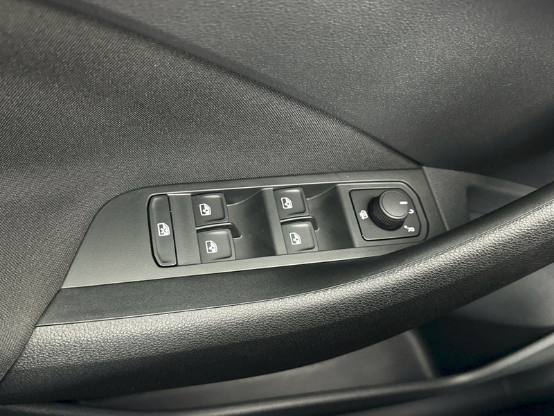 Skoda Scala 1.0 TSI Selection Klima SHZ Anhängerkupp. — photo 9