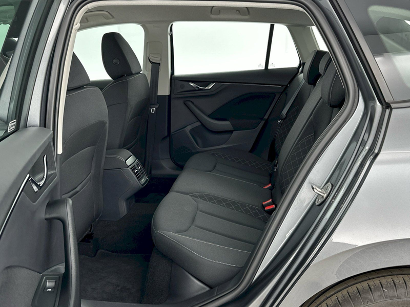 Skoda Scala 1.0 TSI Selection Klima SHZ Anhängerkupp. — photo 5