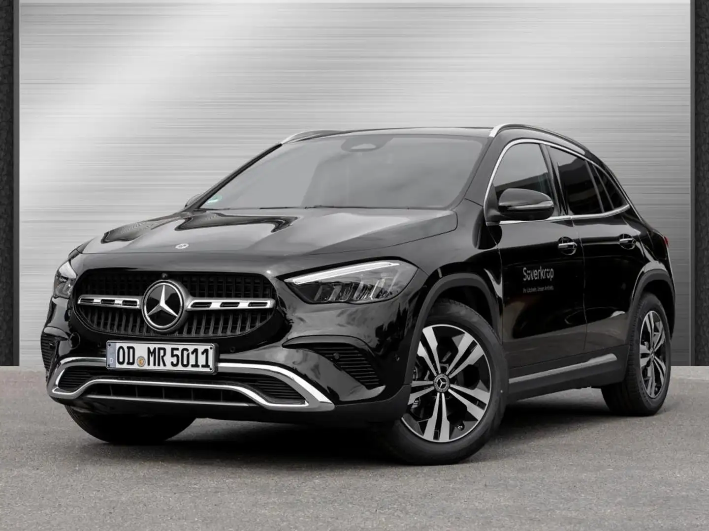 Mercedes-Benz GLA 200 PROGRESSIVE 360 AHK DISTR KAMERA PANO Schwarz - 2