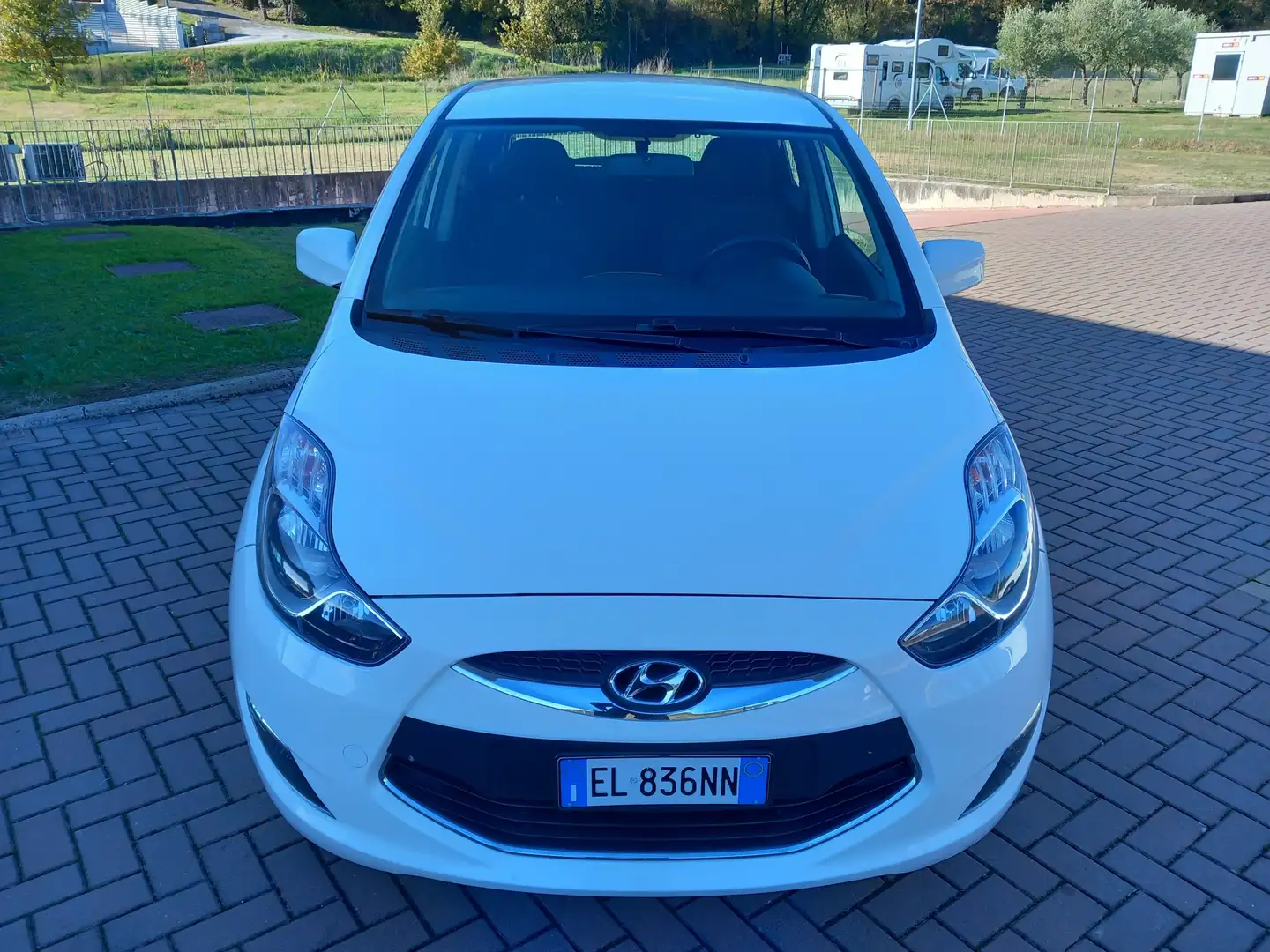 Hyundai iX20 ix20 1.4 Comfort BENZINA/METANO Blanco - 2
