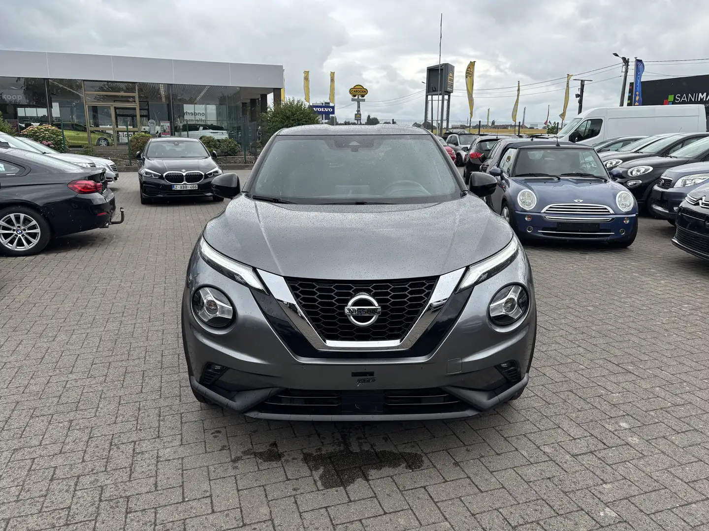 Nissan Juke 1.0 DIG-T 2WD N-Connecta DCT Gris - 2