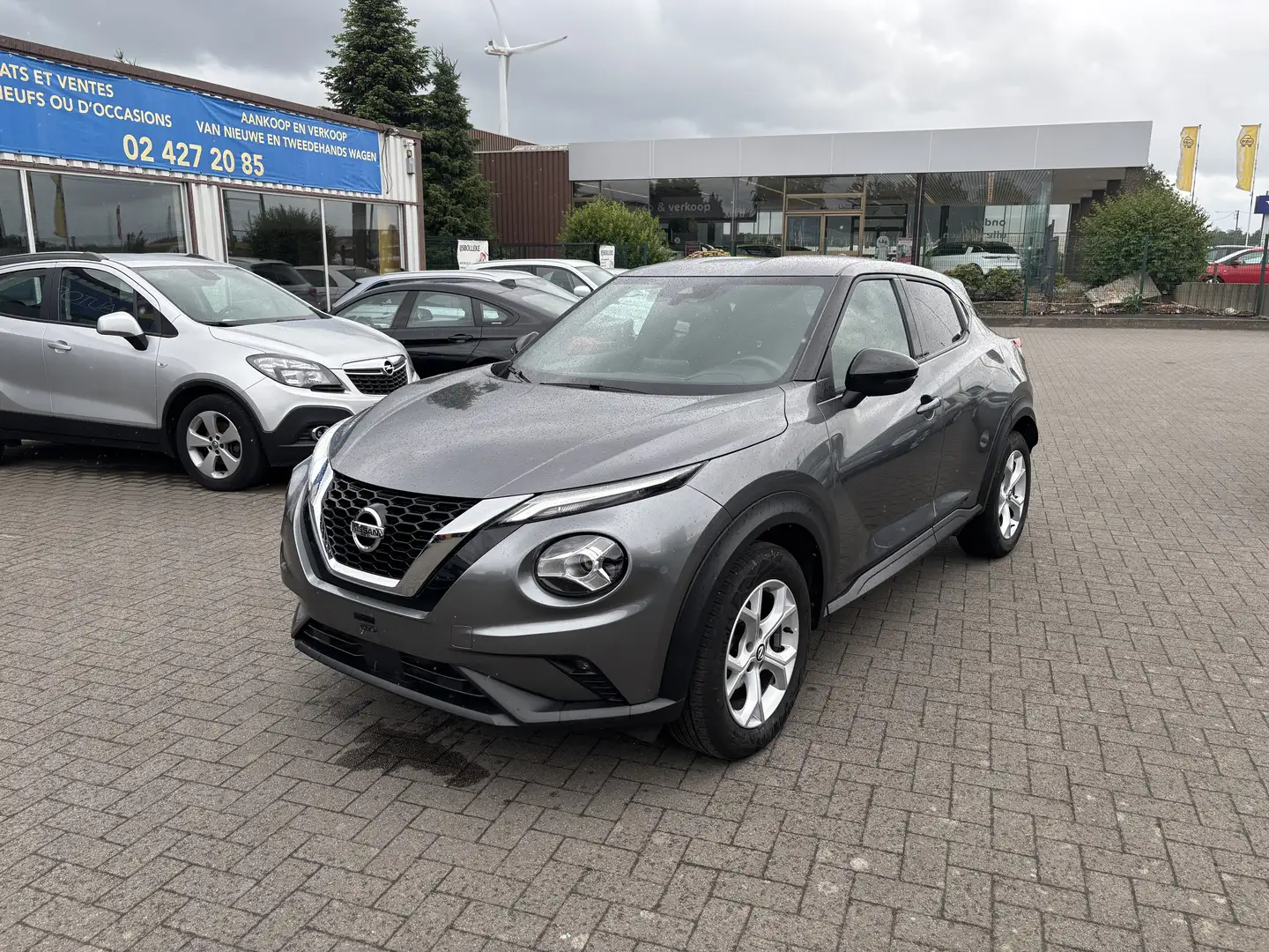 Nissan Juke 1.0 DIG-T 2WD N-Connecta DCT Gris - 1