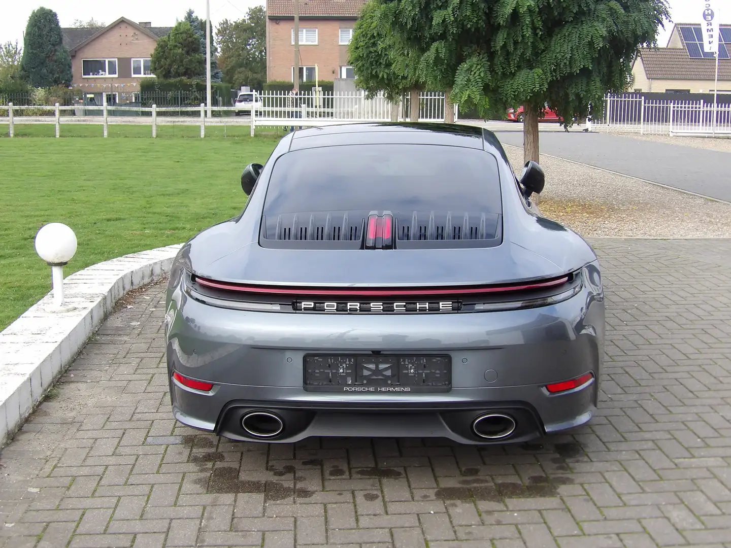 Porsche 992 911 Carrera PDK sportdesign lift Grijs - 2