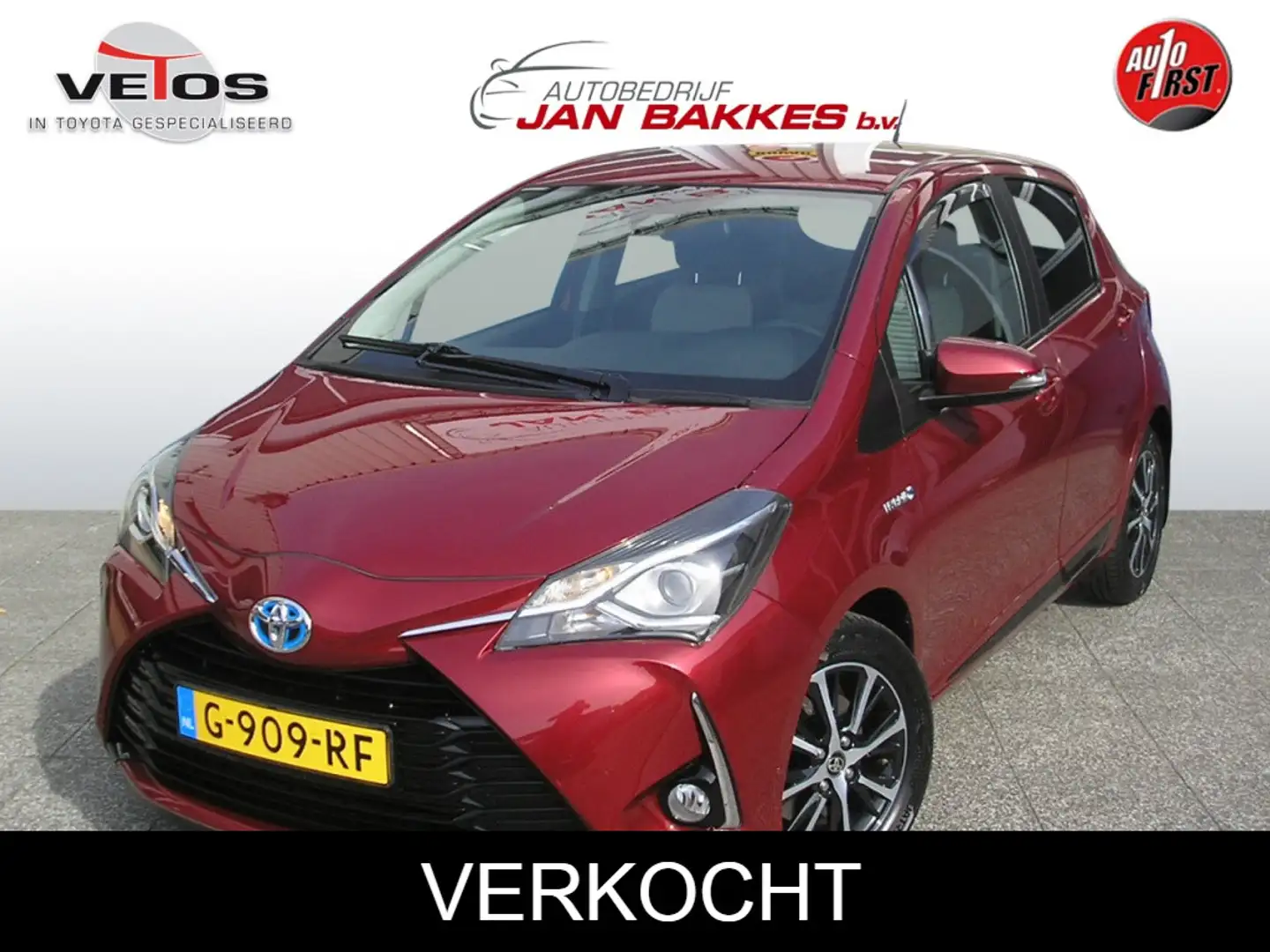 Toyota Yaris 1.5 Hybride Dynamic 46.000 km Rouge - 1